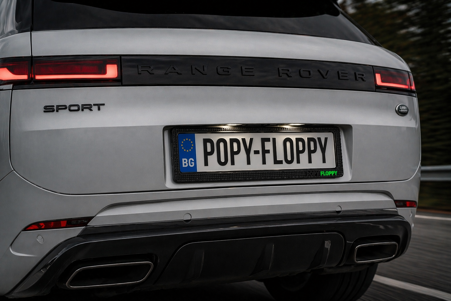 Pyramid underlay — fitted on Range Rover Sport rear plate