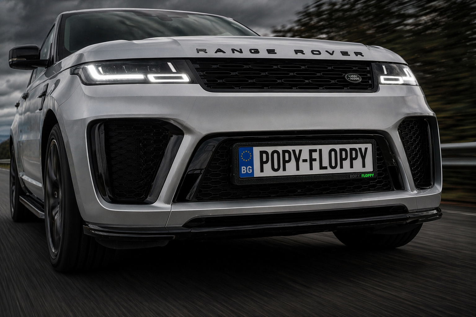 Pyramid underlay — fitted on Range Rover Sport front plate